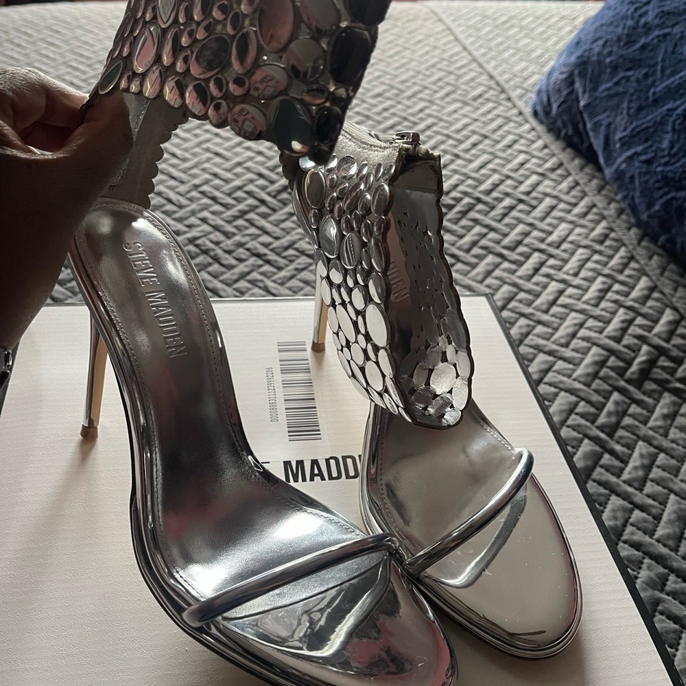 Steve Madden Metallic Silver Heels